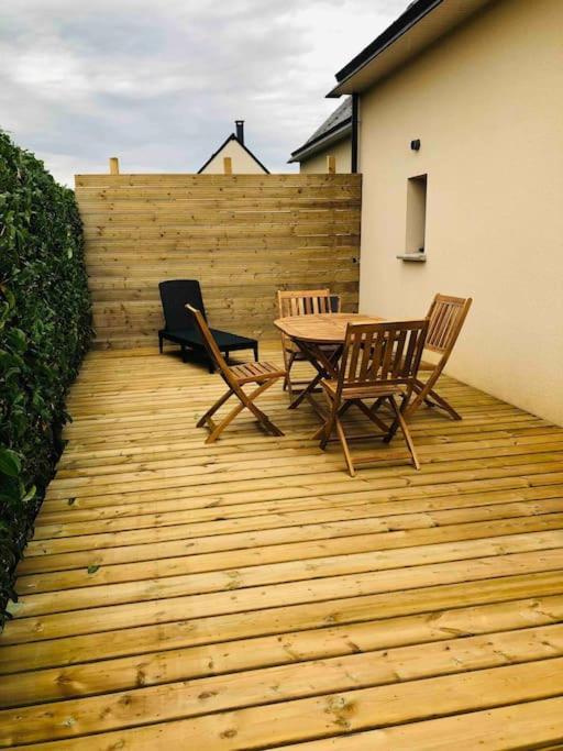 Maisonnette Avec Terrasse Argences Exterior foto